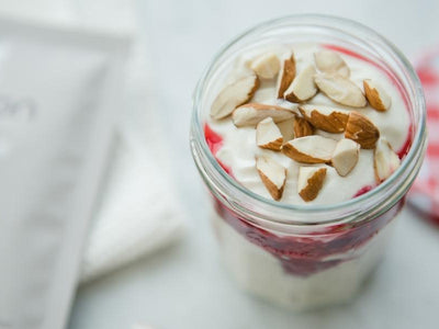 Coconut & raspberry overnight oats
