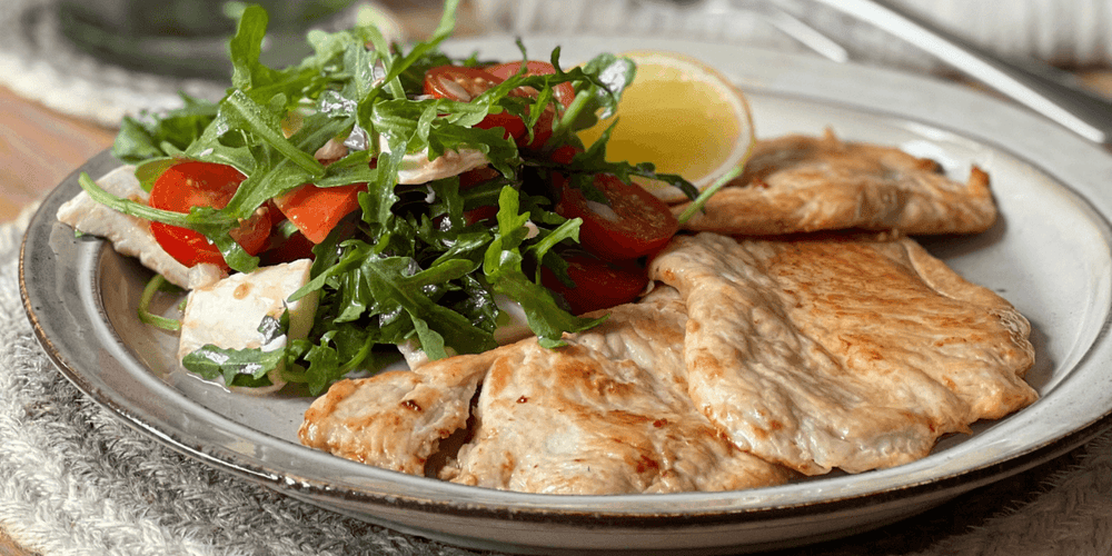 Chicken, Rocket & Caprese Salad