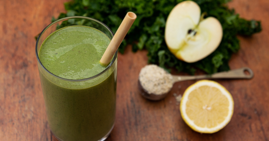 Kale & apple smoothie