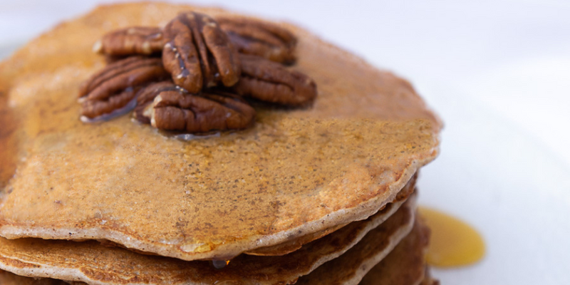 Pecan & Cinnamon pancakes