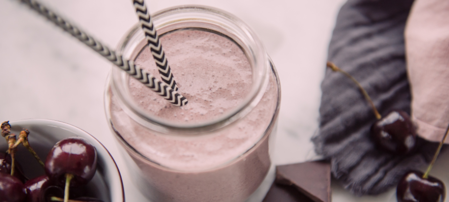 Black cherry & chocolate spinach smoothie