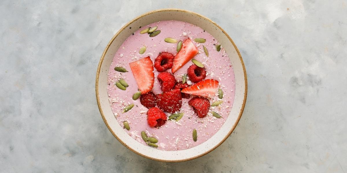 Summer berry smoothie bowl - Purition UK